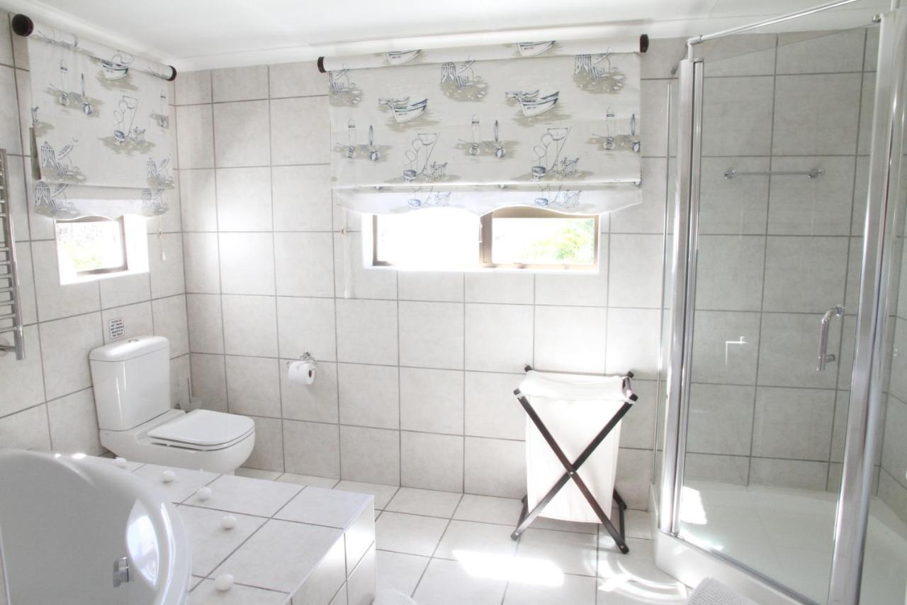 Whispering Whale Hotel Vịnh Vịnh Jacobs Bay Ngoại thất bức ảnh